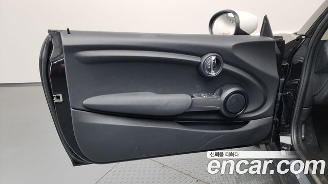 Mini Cooper 2020 — photo 14