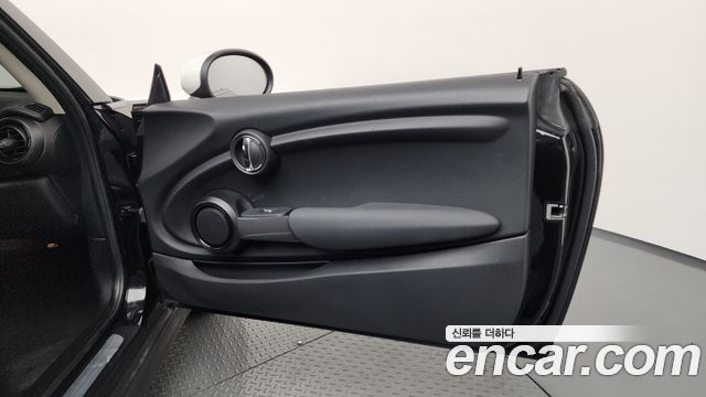 Mini Cooper 2020 — photo 15