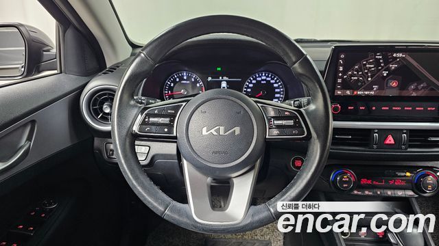 Kia K3 2022 — photo 19