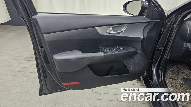 Kia K3 2022 — photo 14