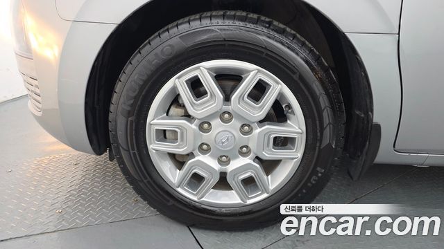 Hyundai Staria 2023 — photo 5