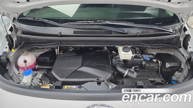 Hyundai Staria 2023 — photo 6