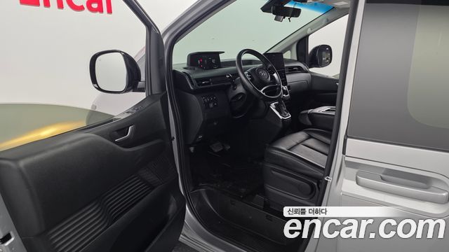 Hyundai Staria 2023 — photo 13
