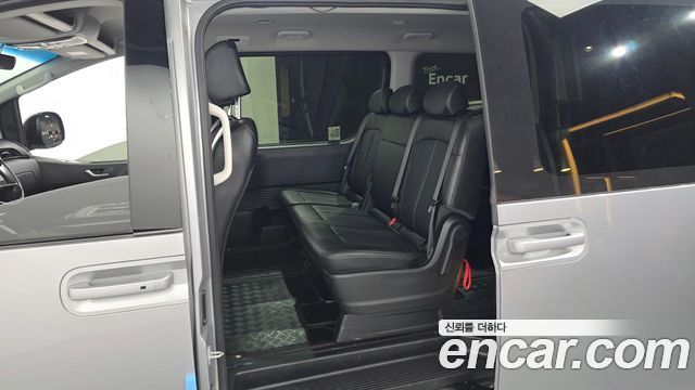 Hyundai Staria 2023 — photo 17