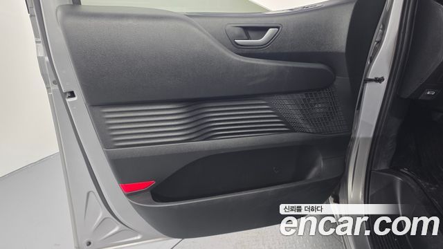 Hyundai Staria 2023 — photo 14