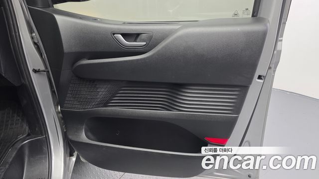 Hyundai Staria 2023 — photo 15