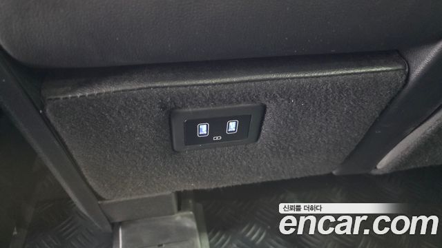 Hyundai Staria 2023 — photo 27