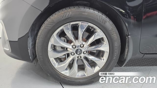 Kia Canival 2019 — photo 5
