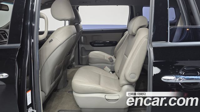 Kia Canival 2019 — photo 18
