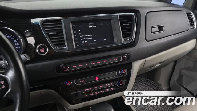 Kia Canival 2019 — photo 20