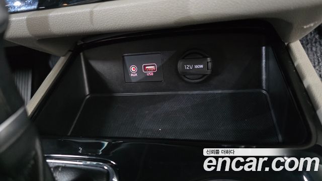 Kia Canival 2019 — photo 22