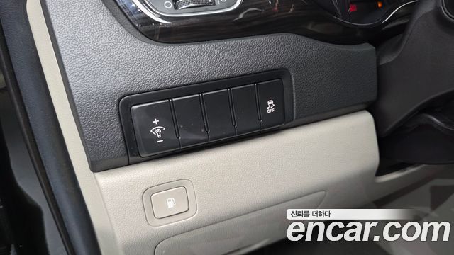 Kia Canival 2019 — photo 24