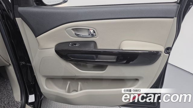 Kia Canival 2019 — photo 14
