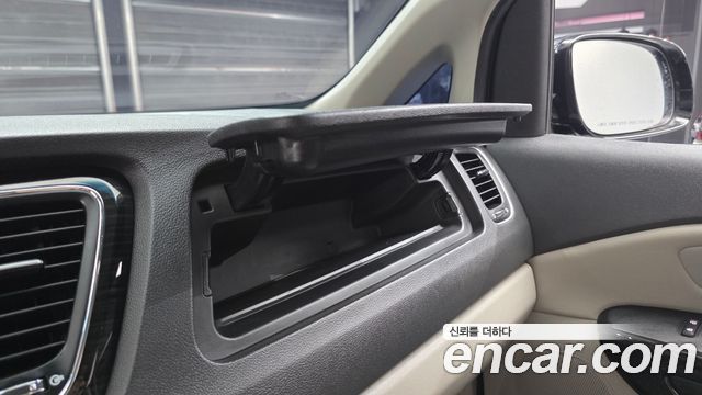 Kia Canival 2019 — photo 29