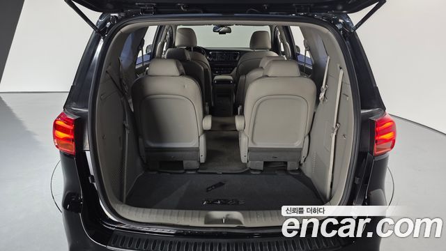 Kia Canival 2019 — photo 31