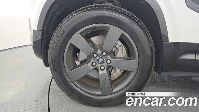 Land Rover Defender 2024 — photo 5