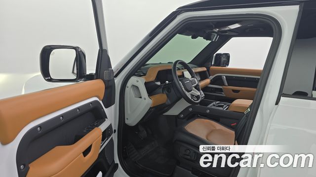 Land Rover Defender 2024 — photo 13