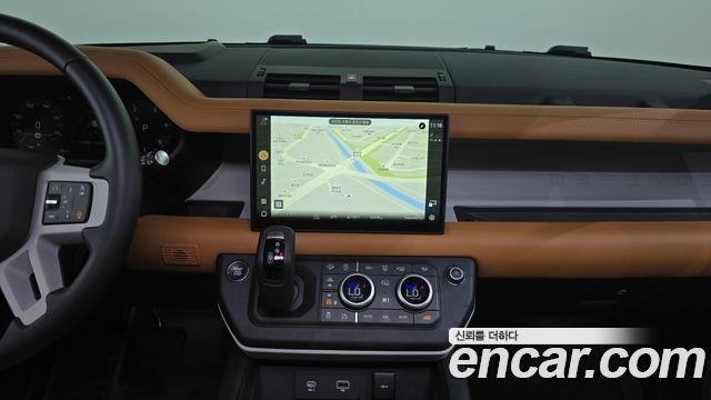 Land Rover Defender 2024 — photo 20