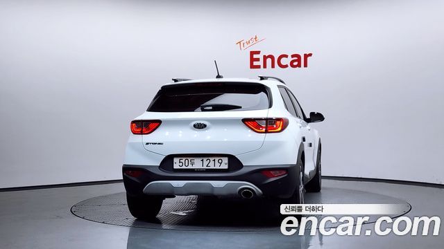 Kia Stonic 2018 — photo 4