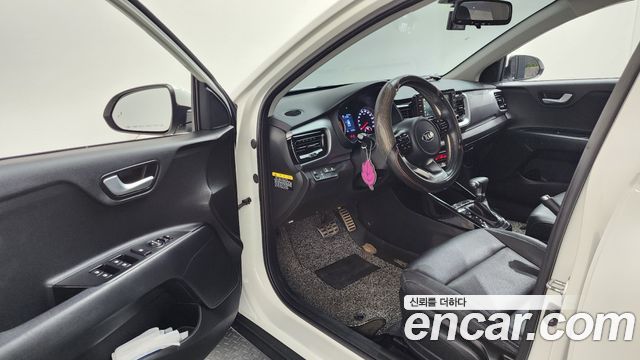 Kia Stonic 2018 — photo 13