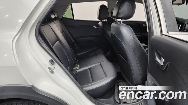 Kia Stonic 2018 — photo 17