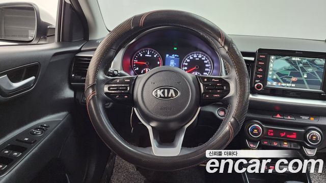 Kia Stonic 2018 — photo 18