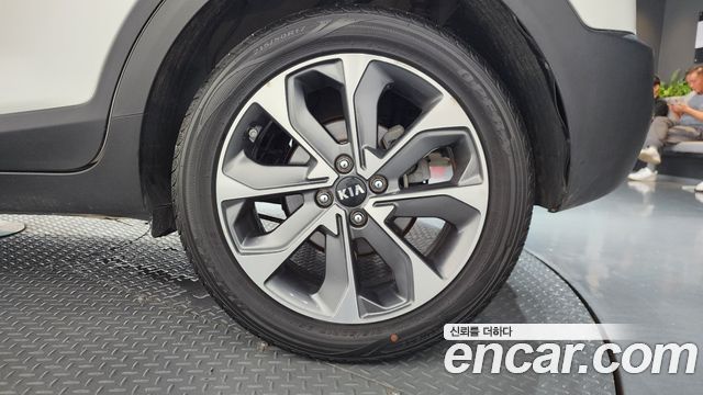 Kia Stonic 2018 — photo 7
