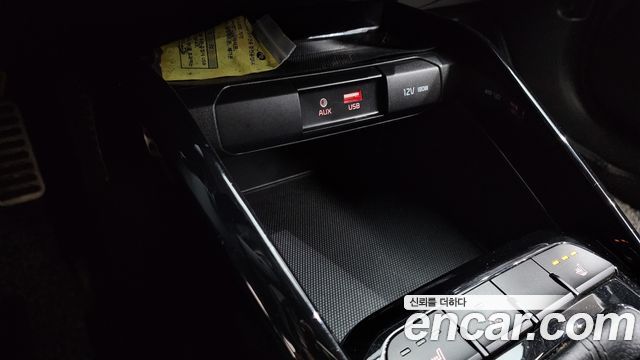 Kia Stonic 2018 — photo 27