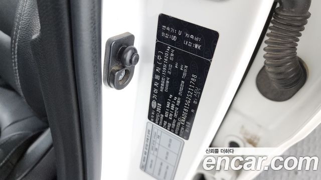 Kia Stonic 2018 — photo 28