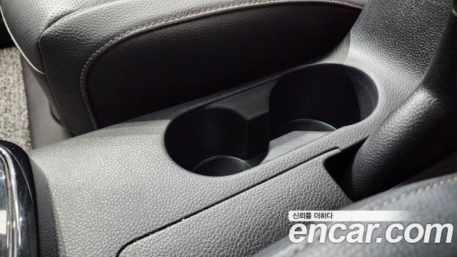 Kia Stonic 2018 — photo 31
