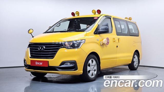Hyundai Starex 2019 — photo 1
