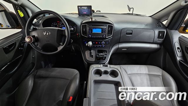 Hyundai Starex 2019 — photo 10