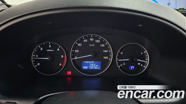 Hyundai Starex 2019 — photo 11