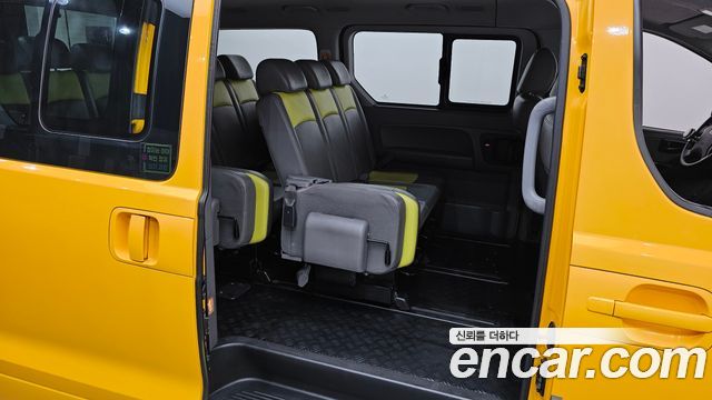 Hyundai Starex 2019 — photo 17