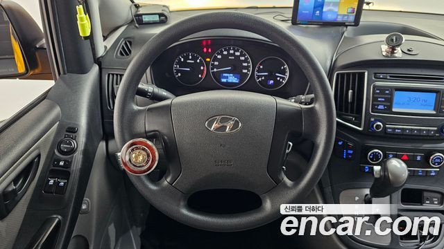 Hyundai Starex 2019 — photo 19