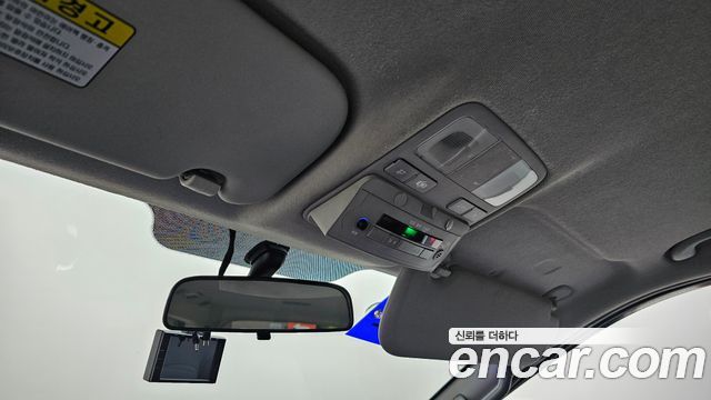 Hyundai Starex 2019 — photo 26