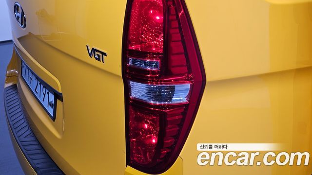 Hyundai Starex 2019 — photo 9
