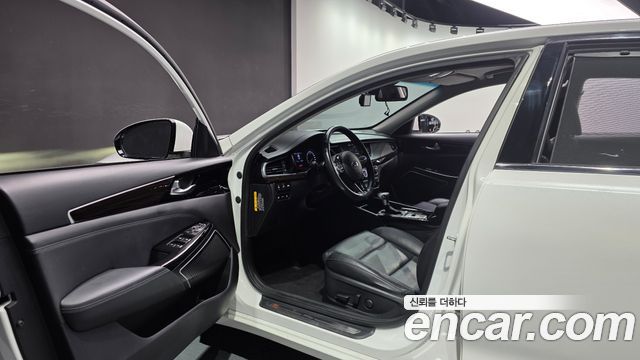 Kia K7 2019 — photo 10