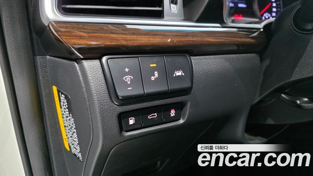 Kia K7 2019 — photo 12