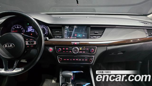 Kia K7 2019 — photo 17
