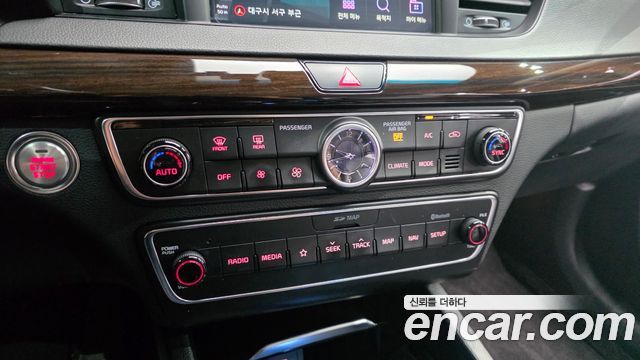 Kia K7 2019 — photo 18