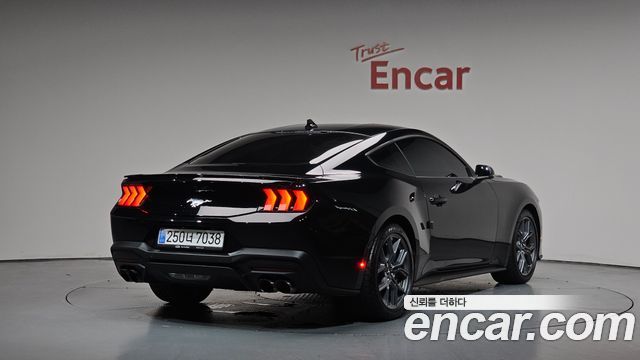 Ford Mustang 2024 — photo 2