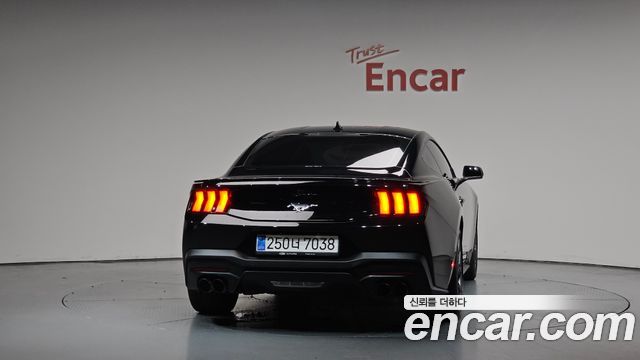 Ford Mustang 2024 — photo 4
