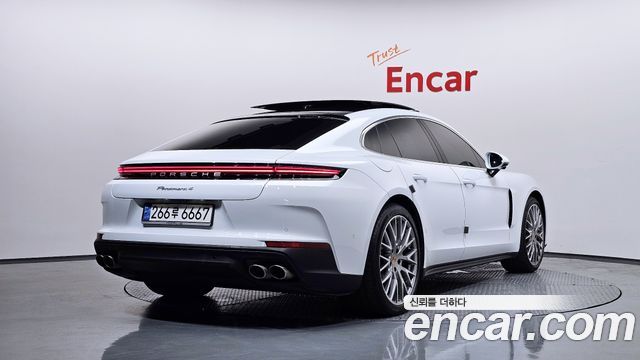 Porsche Panamera 2024 — photo 2
