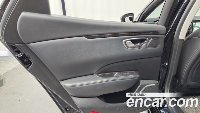 Renault Korea SM6 2016 — photo 15