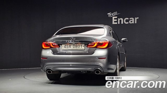 Infiniti Q70 2016 — photo 4