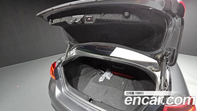 Infiniti Q70 2016 — photo 26