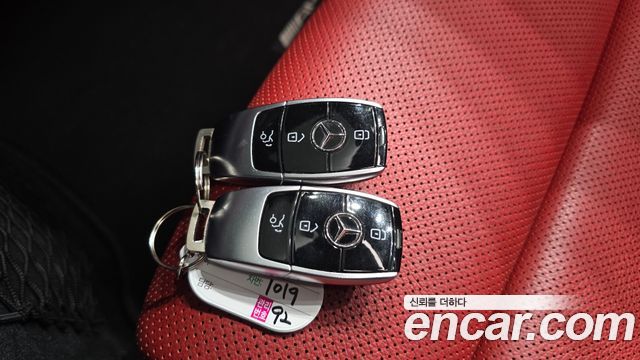 Mercedes-Benz E-Class 2017 — photo 21