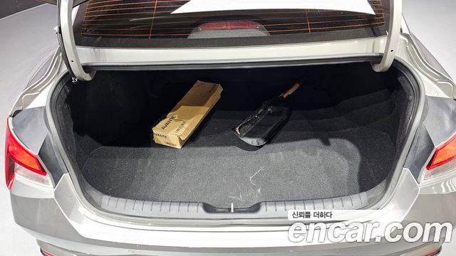 Hyundai AVANTE 2021 — photo 26