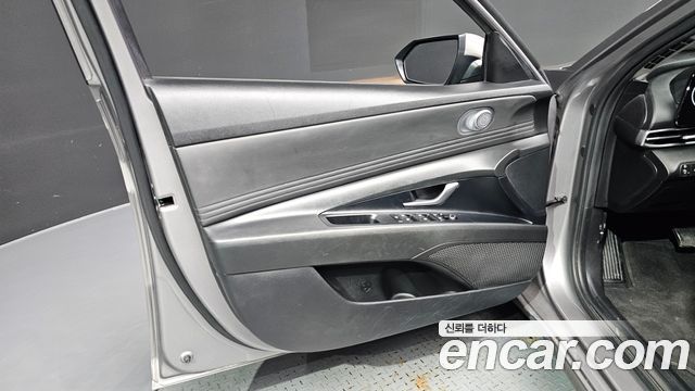 Hyundai AVANTE 2021 — photo 14